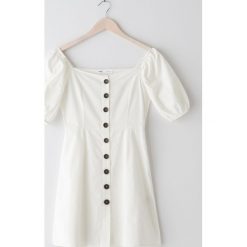 Sukienka mini z bufiastymi rękawami -. Sukienki damskie Sinsay, xl, bez wzorów, bez kołnierzyka, bez rękawów, mini. W wyprzedaży za 29,99 zł.