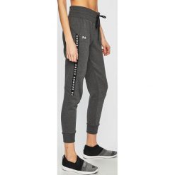 Under Armour - Spodnie. Szare spodnie damskie Under Armour, s, bez wzorów, z poliesteru. W wyprzedaży za 179,90 zł.