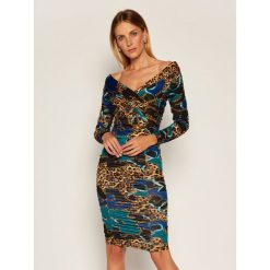 Sukienka koktajlowa Marciano Guess Foulard Sexy 0BG768 6015A. Sukienki damskie MARCIANO GUESS, z aplikacjami, wizytowe, bez kołnierzyka, bez rękawów. Za 1149,00 zł.