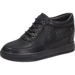 Sneakersy, botki damskie M.DASZYŃSKI SA143-1BK. Czarne półbuty damskie M.Daszyński. W wyprzedaży za 149,00 zł.
