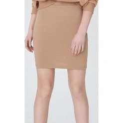 Dopasowana spódnica mini - Beżowy. Brązowe spódniczki damskie Sinsay, s, bez wzorów, mini, dopasowane. Za 29,99 zł.