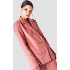 NA-KD Classic Sztruksowa marynarka dwurzędowa - Pink. Różowe marynarki damskie NA-KD Classic, bez wzorów, z bawełny. Za 161,95 zł.