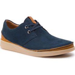 Półbuty CLARKS - Oakland Lace 261390417 Navy Nubuck. Niebieskie półbuty męskie marki Clarks, na co dzień, bez wzorów, ze skóry, eleganckie, bez zapięcia. Za 429,00 zł.