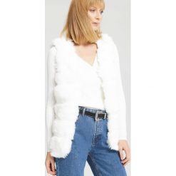 Biała Kamizelka By You. Białe kamizelki damskie other, l, z futra. Za 99,99 zł.
