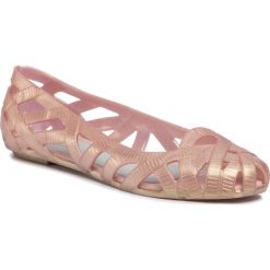 Baleriny MELISSA - Jean + Jason Wu VII Ad 32288 Pink/Grey 53667. Różowe baleriny damskie Melissa, bez wzorów, z tworzywa sztucznego, klasyczne, bez obcasa, na płaskiej podeszwie, bez zapięcia. Za 339,00 zł.