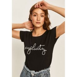 Answear - T-shirt. Czarne bluzki damskie ANSWEAR, s, z aplikacjami, z bawełny, casualowe, z okrągłym kołnierzem. W wyprzedaży za 49,90 zł.