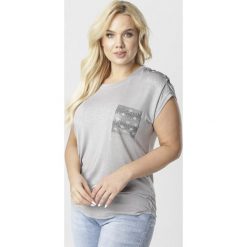 Szara Bluzka Aegania. Szare bluzki damskie Born2be, xl, bez wzorów, bez kołnierzyka, bez rękawów. W wyprzedaży za 49,99 zł.