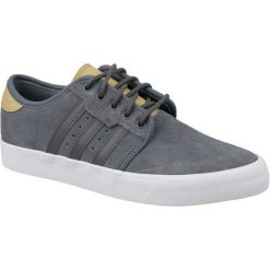 Adidas Seeley db3143 41 1/3 Szare. Szare buty sportowe męskie marki Adidas, ze skóry, bez zapięcia. W wyprzedaży za 249,99 zł.
