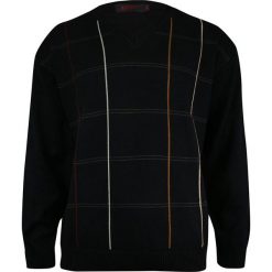 Sweter Czarny, w Kratkę, Dekolt w Serek (V-neck) -KINGS- Męski, Elegancki SWKNGS111306czarny. Czarne swetry męskie Kings, s, w kratkę, eleganckie, z dekoltem w serek, bez kaptura. Za 167,00 zł.