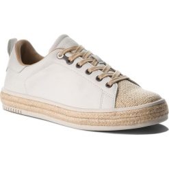 Espadryle CALVIN KLEIN JEANS - Apple R4067 White. Białe tomsy damskie Calvin Klein Jeans, z jeansu, na płaskiej podeszwie. W wyprzedaży za 299,00 zł.