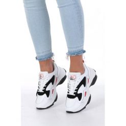 Białe buty sportowe sneakersy sznurowane casu ds13003. Białe buty dziewczęce sportowe Casu, bez wzorów, ze skóry ekologicznej, na sznurówki. Za 59,99 zł.