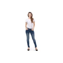 Jeansy damskie z kieszeniami. Szare boyfriendy damskie TXM. Za 39,99 zł.