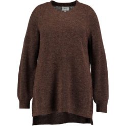 Swetry klasyczne damskie: Zizzi Sweter brown
