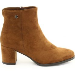 Brązowe Botki camel Sergio Leone 520. Pomarańczowe botki damskie Sergio Leone, na zimę, z zamszu, eleganckie, bez obcasa, na obcasie, bez zapięcia. W wyprzedaży za 139,00 zł.