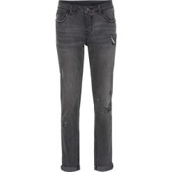 Boyfriendy damskie: Dżinsy Girlfriend z haftem z motywem motyli bonprix czarny denim