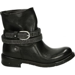 Botki - RE09FB VAC NE. Czarne botki damskie na zamek Venezia, ze skóry. Za 589,00 zł.