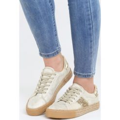 Złote Trampki Born N Raised. Żółte espadryle damskie marki Born2be, na sznurówki. Za 69,99 zł.