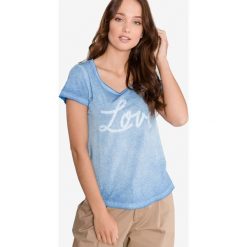 Tom Tailor Koszulka Niebieski. Niebieskie bluzki damskie Tom Tailor, l, bez wzorów, z bawełny, bez kołnierzyka. Za 102,95 zł.
