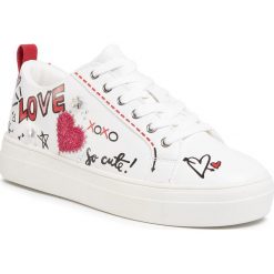 Sneakersy ALDO - Umiassa 61784523 70. Białe półbuty damskie ALDO, ze skóry ekologicznej. W wyprzedaży za 239,00 zł.