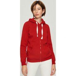 Dzianinowa bluza z kapturem - Czerwony. Czerwone bluzy z kapturem damskie Sinsay, l, z dzianiny. Za 49,99 zł.