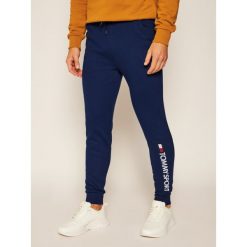 Spodnie dresowe Tommy Sport Cuff Fleece S20S200359. Niebieskie jeansy męskie Tommy Sport, s, bez wzorów, sportowe. Za 349,00 zł.