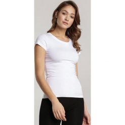 Biały T-shirt Ariema. Białe bluzki damskie Renee, s, bez wzorów, z dzianiny, z okrągłym kołnierzem, z krótkim rękawem. Za 29,99 zł.
