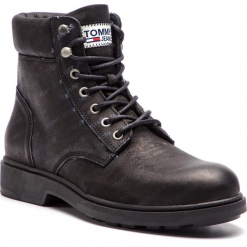 Kozaki TOMMY JEANS - Embossed Nubuck Boot EM0EM00234 Black 990. Czarne glany męskie marki Tommy Jeans, z jeansu. Za 649,00 zł.