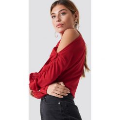 Rut&Circle Bluza z guzikami na rękawach - Red. Czerwone bluzy rozpinane damskie Rut&Circle, z materiału. Za 161,95 zł.