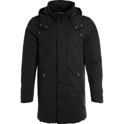 Casual Friday Parka black. Czarne parki męskie marki Casual Friday, s, z bawełny. W wyprzedaży za 527,20 zł.