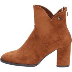 Camelowe botki damskie SERGIO LEONE BT525. Brązowe botki damskie Sergio Leone, klasyczne, na wysokim obcasie, na obcasie, bez zapięcia. W wyprzedaży za 139,00 zł.