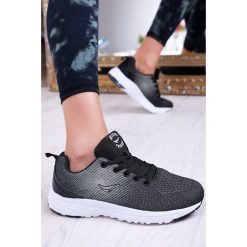 Damskie buty sportowe NIKETA BLACK. Czarne buty sportowe damskie IVET, bez wzorów, sportowe, do biegania. W wyprzedaży za 129,00 zł.