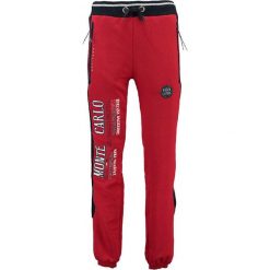 Spodnie dresowe "Mindwiller" w kolorze czerwonym. Czerwone joggery męskie marki Geographical Norway, z aplikacjami, z dresówki. W wyprzedaży za 117,95 zł.