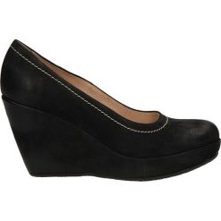 CZÓŁENKA ANABELLE 652. Czarne buty ślubne damskie Casu, na koturnie. Za 199,99 zł.