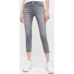 Jeansy slim cropped - Jasny szary. Szare jeansy damskie Reserved. Za 79,99 zł.
