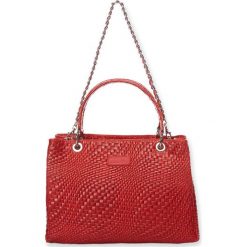 Torebki klasyczne damskie: Skórzana torebka „Axelle” w kolorze czerwonym – 35 x 11 x 22 cm