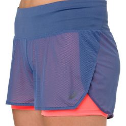Spodenki Asics Cool 2-In-1 Short W Koralowo-Granatowe. Pomarańczowe spodenki sportowe damskie Asics, bez wzorów, eleganckie, do biegania. Za 159,99 zł.