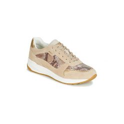 Buty Geox D AIRELL. Brązowe trampki i tenisówki damskie Geox, bez wzorów, bez zapięcia. Za 342,30 zł.