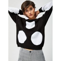 Sweter w grochy. Czarne swetry damskie Moodo, xs, w grochy, bez rękawów, bez kaptura. Za 35,99 zł.