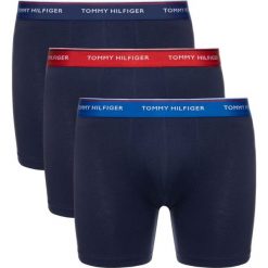 Komplet 3 par bokserek TOMMY HILFIGER UM0UM01643. Bokserki męskie TOMMY HILFIGER, bez wzorów, z elastanu. W wyprzedaży za 119,00 zł.