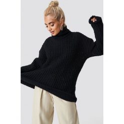 NA-KD Trend Gruby sweter oversize - Black. Czarne swetry oversize damskie NA-KD Trend, z dzianiny. Za 161,95 zł.