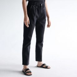 Jeansy loose fit ECO AWARE -. Jeansy damskie Sinsay, bez wzorów, z jeansu. Za 79,99 zł.