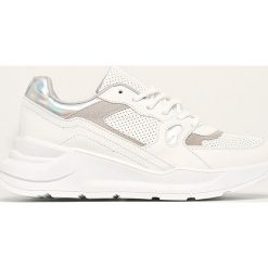 Answear - Buty. Białe buty sportowe damskie ANSWEAR, bez wzorów, z gumy, sportowe. W wyprzedaży za 99,90 zł.