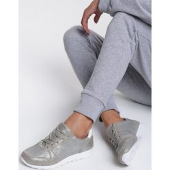 Srebrne Buty Sportowe Sport Forever. Szare buty sportowe damskie Renee, bez wzorów, sportowe. Za 49,99 zł.
