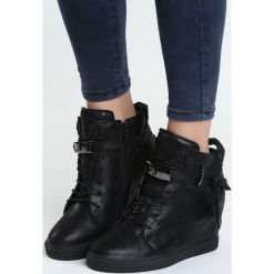 Czarne Sneakersy Barter. Czarne sneakersy damskie marki Kazar, z lakierowanej skóry. Za 89,99 zł.