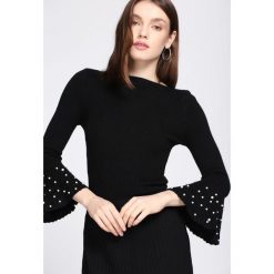 Czarny Sweter Mind. Czarne bez kategorii marki Born2be, uniwersalny, prążkowane. Za 39,99 zł.