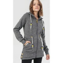Szara Bluza Chelve. Szare bluzy damskie Born2be, s, bez wzorów, bez rękawów, bez kaptura. Za 109,99 zł.
