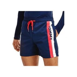 Tommy Hilfiger Męskie szorty kąpielowe Pitch Blue Sf Medium Drawstring UM0UM01699 (Rozmiar L). Niebieskie kąpielówki męskie TOMMY HILFIGER, m, bez wzorów. W wyprzedaży za 199,00 zł.