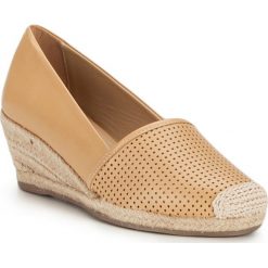 Buty damskie. Szare półbuty damskie Wittchen, bez wzorów, ze skóry, wakacyjne, bez obcasa, bez zapięcia. W wyprzedaży za 335,90 zł.