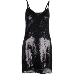 Marciano Guess Sukienka. Sukienki damskie Guess, z aplikacjami, z tkaniny, bez kołnierzyka, bez rękawów, dopasowane. Za 299,00 zł.