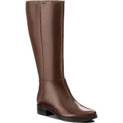 Oficerki GEOX - D Mendi St P D3490P 00043 C0013 Brown. Brązowe kozaki damskie na obcasie Geox, ze skóry. W wyprzedaży za 429,00 zł.